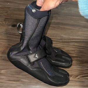 Roxy Performance 3mm Wetsuit Split Toe Boots NWOT